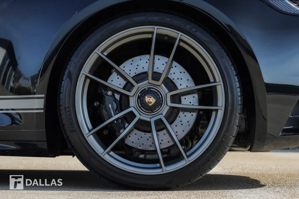 2023 Porsche 992 Targa 4 & 4S - Image 9 of 31