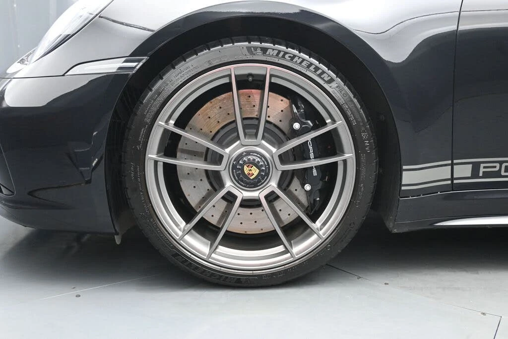 2023 Porsche 992 Targa 4 & 4S - Image 7 of 31