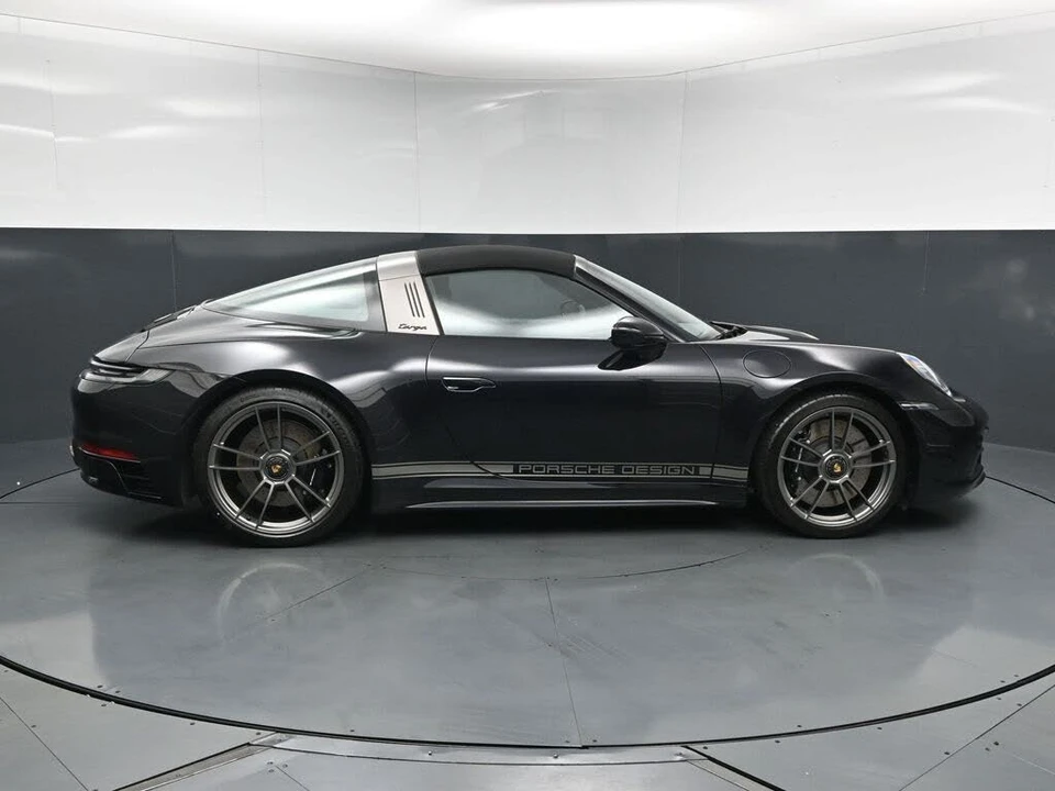 2023 Porsche 992 Targa 4 & 4S - Image 11 of 31