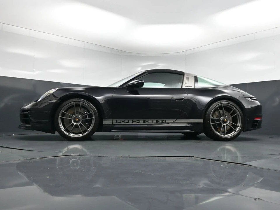 2023 Porsche 992 Targa 4 & 4S - Image 23 of 31
