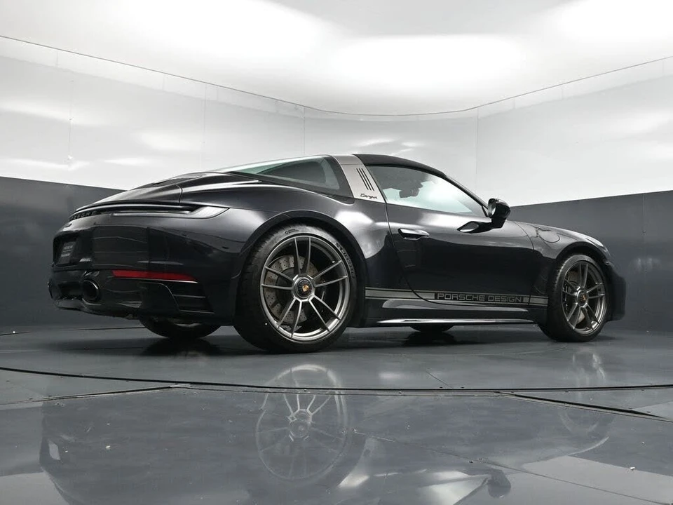 2023 Porsche 992 Targa 4 & 4S - Image 26 of 31