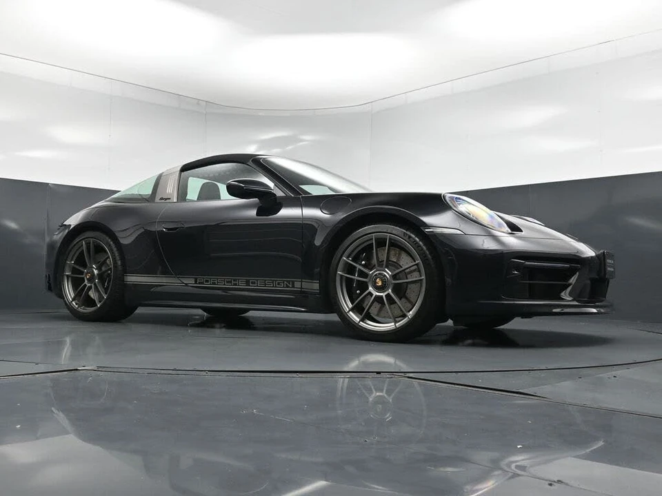 2023 Porsche 992 Targa 4 & 4S - Image 28 of 31