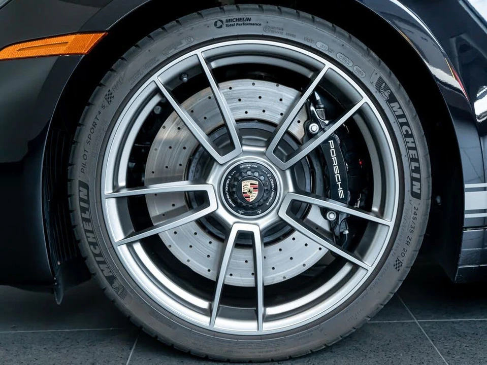 2023 Porsche 992 Targa 4 & 4S - Image 11 of 31