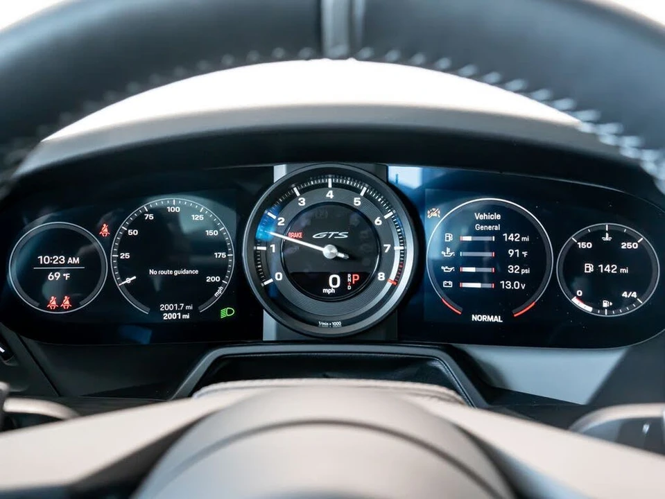 2023 Porsche 992 Targa 4 & 4S - Image 18 of 31
