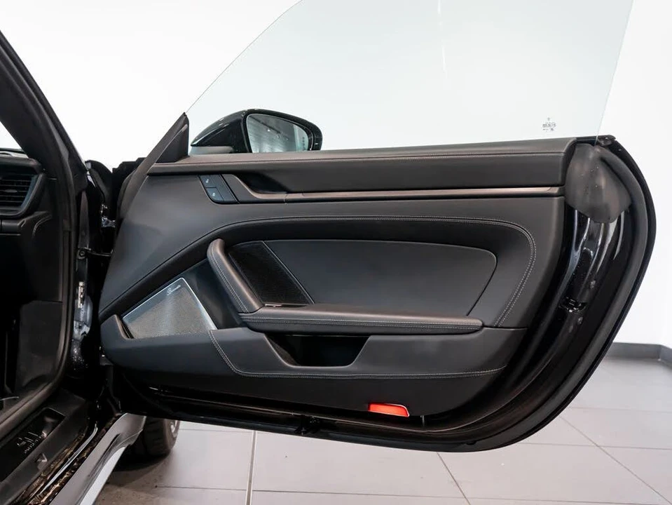 2023 Porsche 992 Targa 4 & 4S - Image 24 of 31