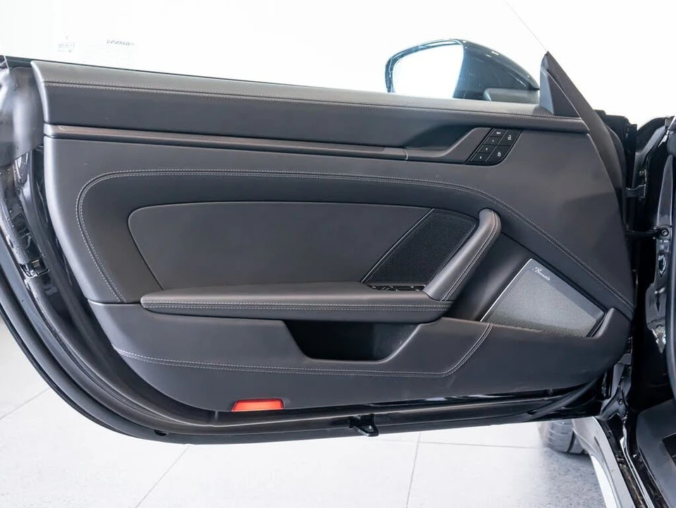 2023 Porsche 992 Targa 4 & 4S - Image 12 of 31