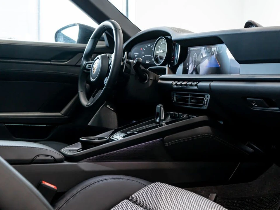 2023 Porsche 992 Targa 4 & 4S - Image 28 of 31