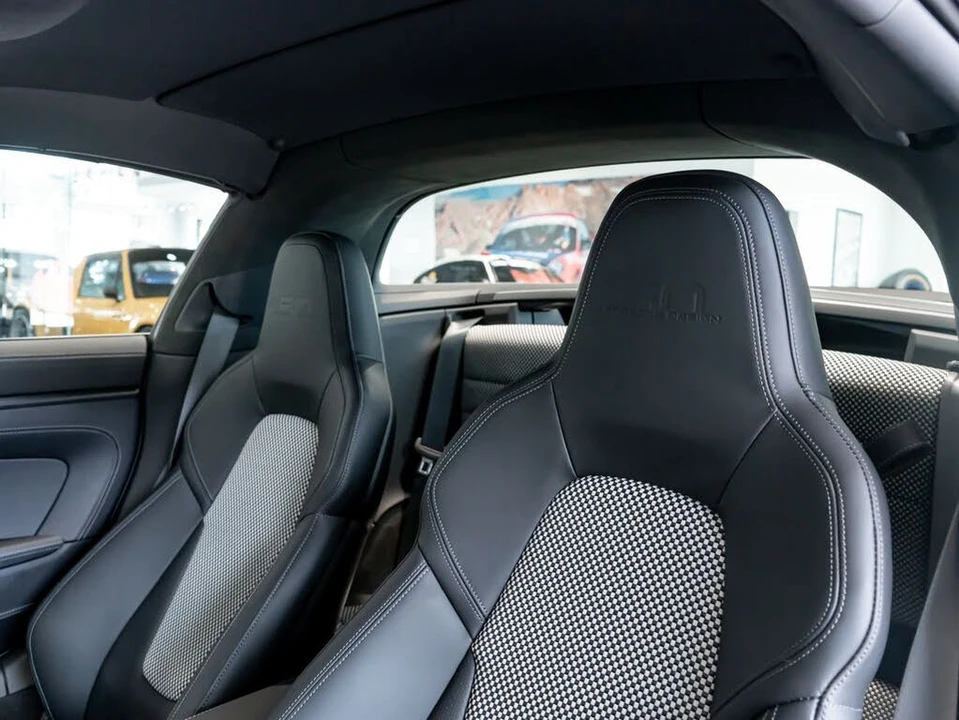 2023 Porsche 992 Targa 4 & 4S - Image 15 of 31
