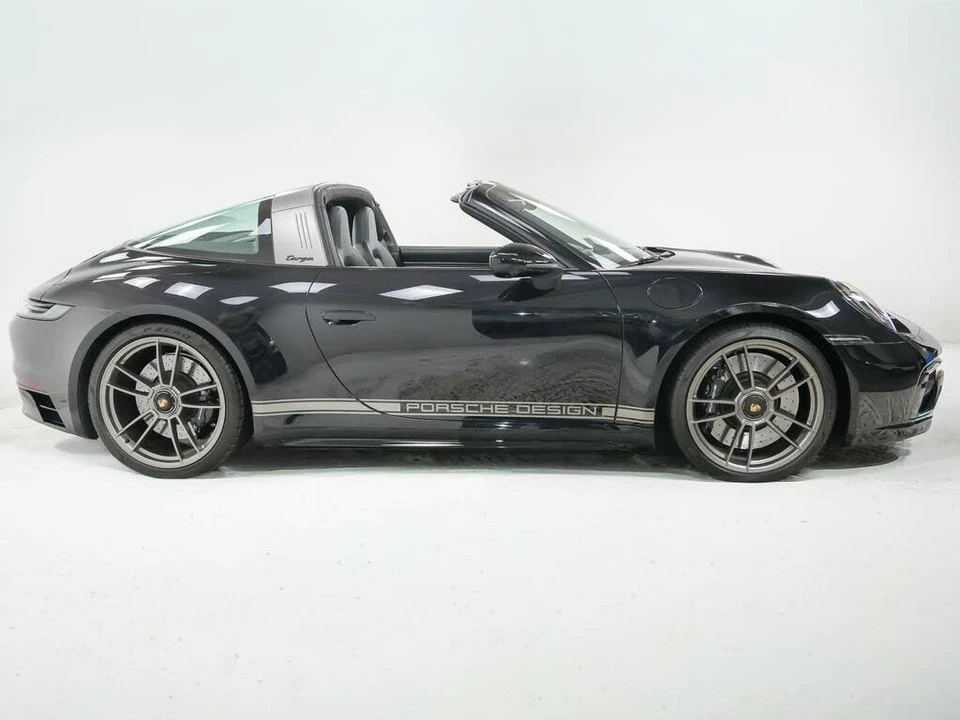 2023 Porsche 992 Targa 4 & 4S - Image 9 of 31