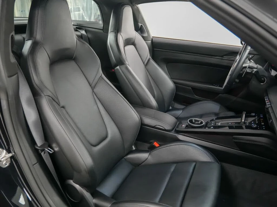 2023 Porsche 992 Targa 4 & 4S - Image 17 of 31