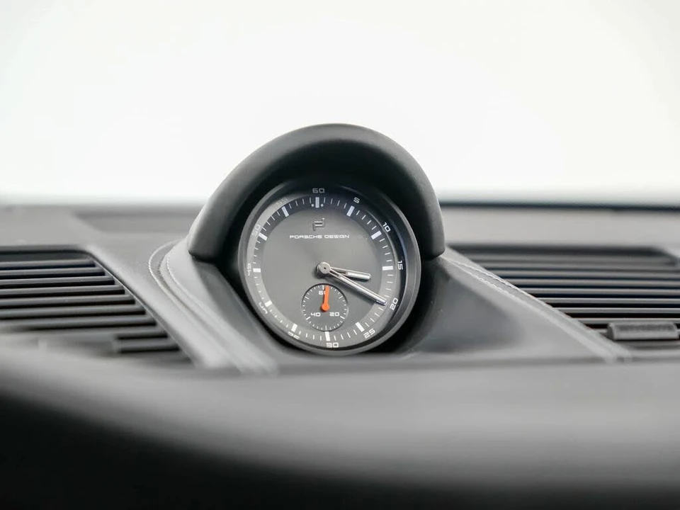 2023 Porsche 992 Targa 4 & 4S - Image 26 of 31