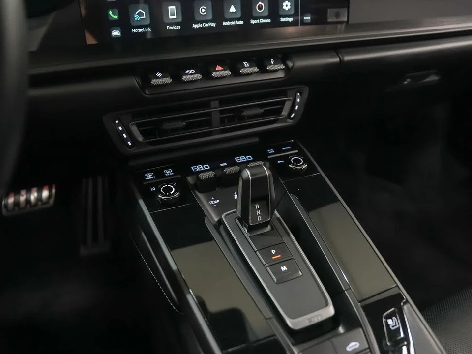 2023 Porsche 992 Targa 4 & 4S - Image 29 of 31