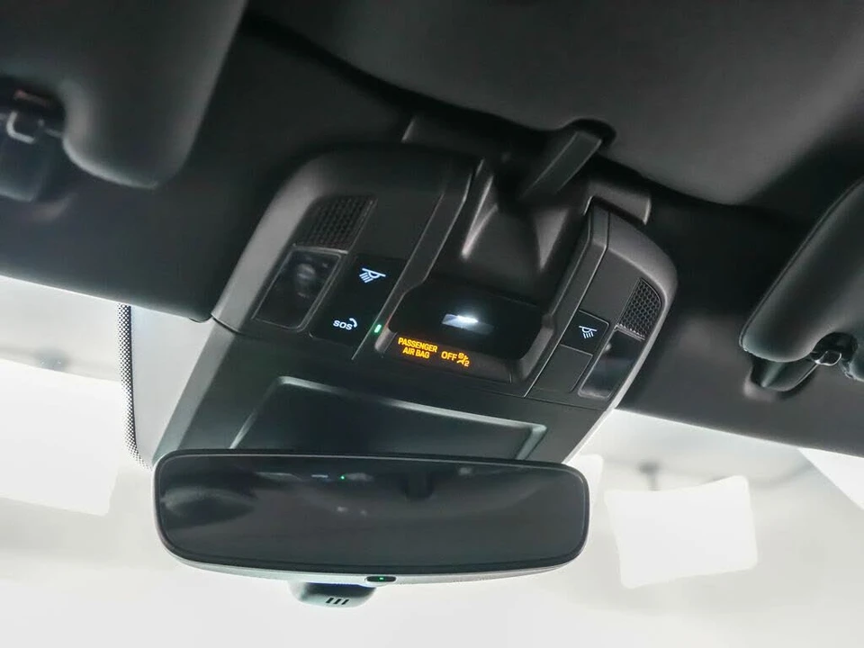 2023 Porsche 992 Targa 4 & 4S - Image 25 of 31