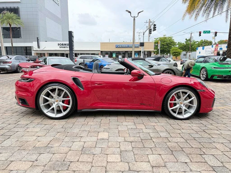 2023 Porsche 992 Turbo - Image 9 of 31