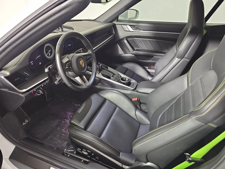 2023 Porsche 992 Turbo - Image 14 of 31