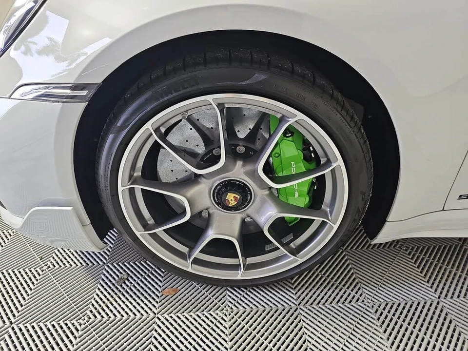 2023 Porsche 992 Turbo - Image 10 of 31