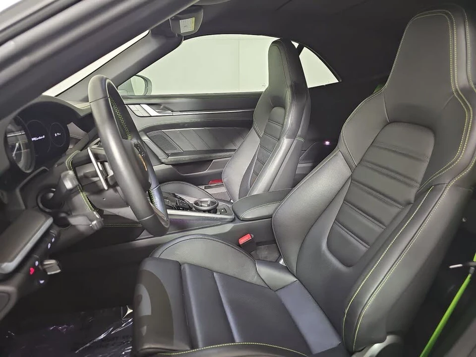 2023 Porsche 992 Turbo - Image 13 of 31