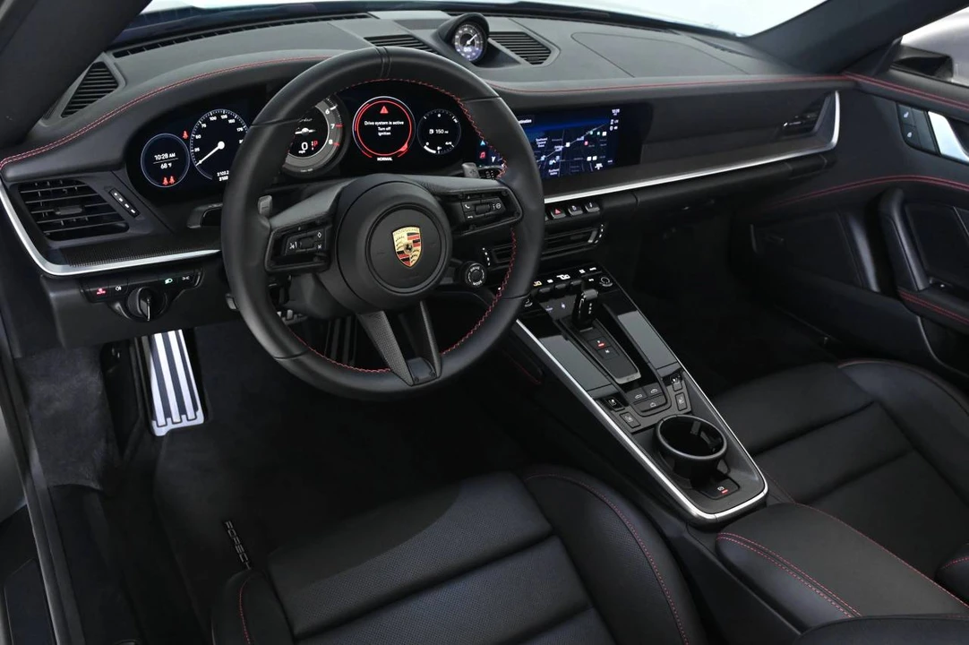 2023 Porsche 992 Turbo - Image 4 of 5