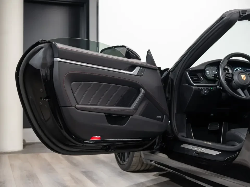 2023 Porsche 992 Turbo - Image 19 of 20