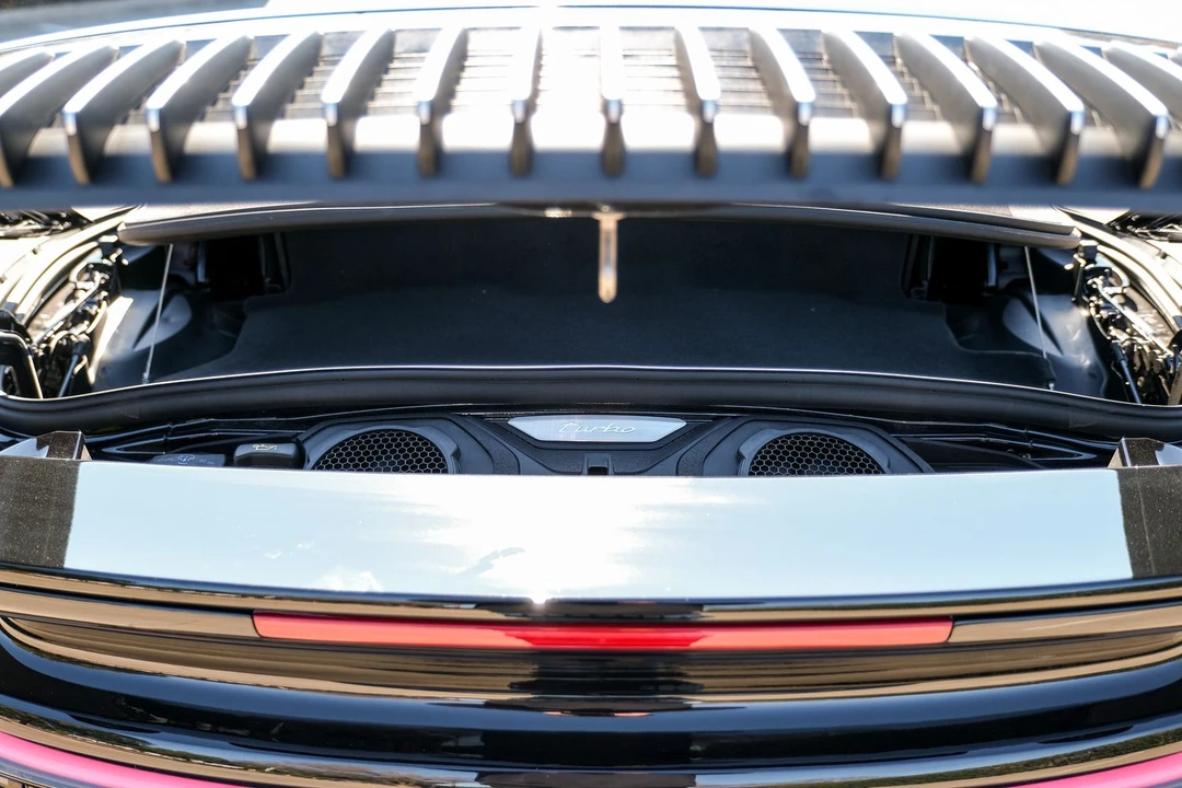2023 Porsche 992 Turbo - Image 9 of 10