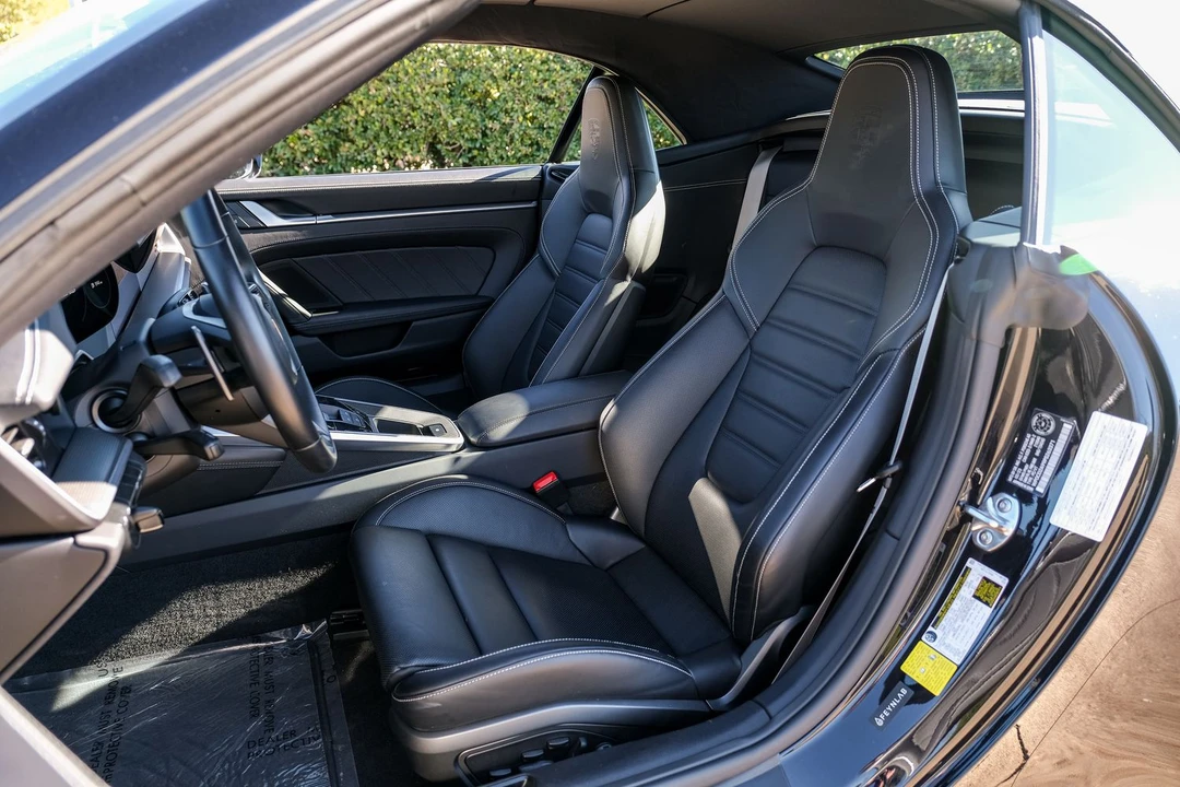 2023 Porsche 992 Turbo - Image 5 of 10