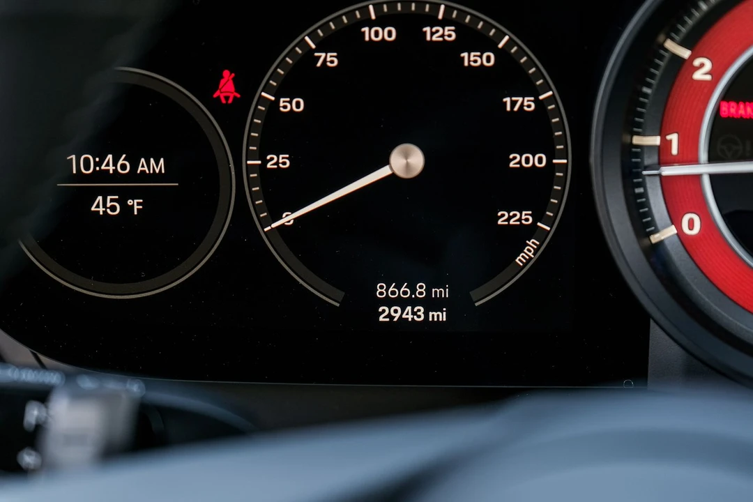 2023 Porsche 992 Turbo - Image 6 of 10