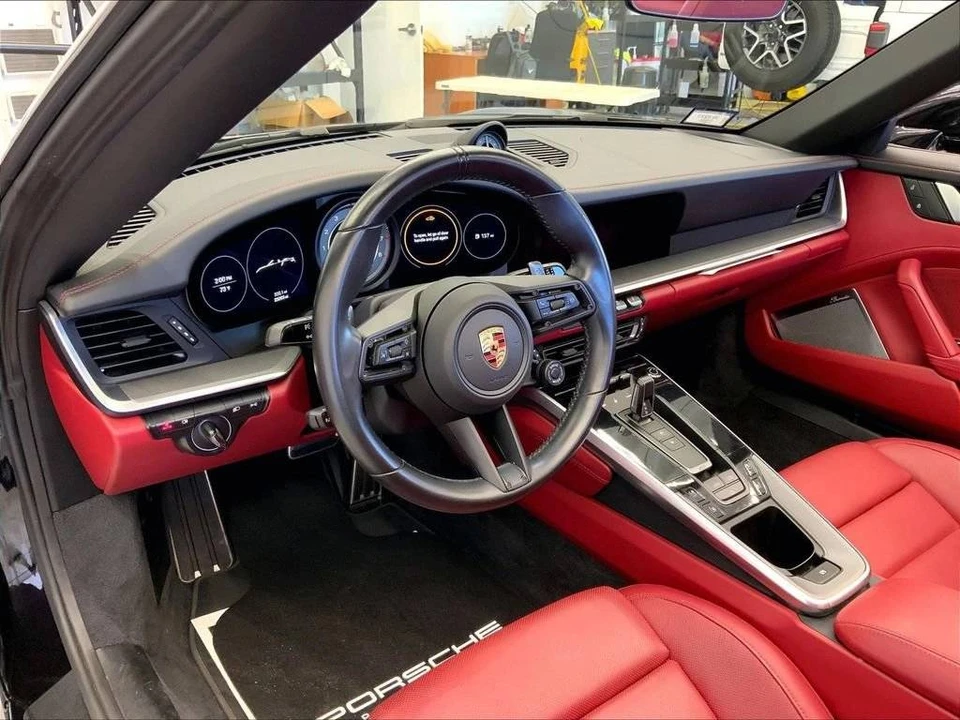 2023 Porsche 992 Turbo - Image 4 of 5