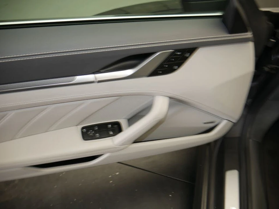 2023 Porsche 992 Turbo - Image 6 of 31