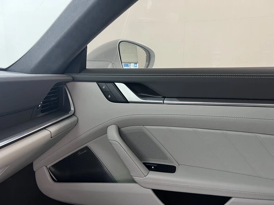 2023 Porsche 992 Turbo - Image 14 of 25
