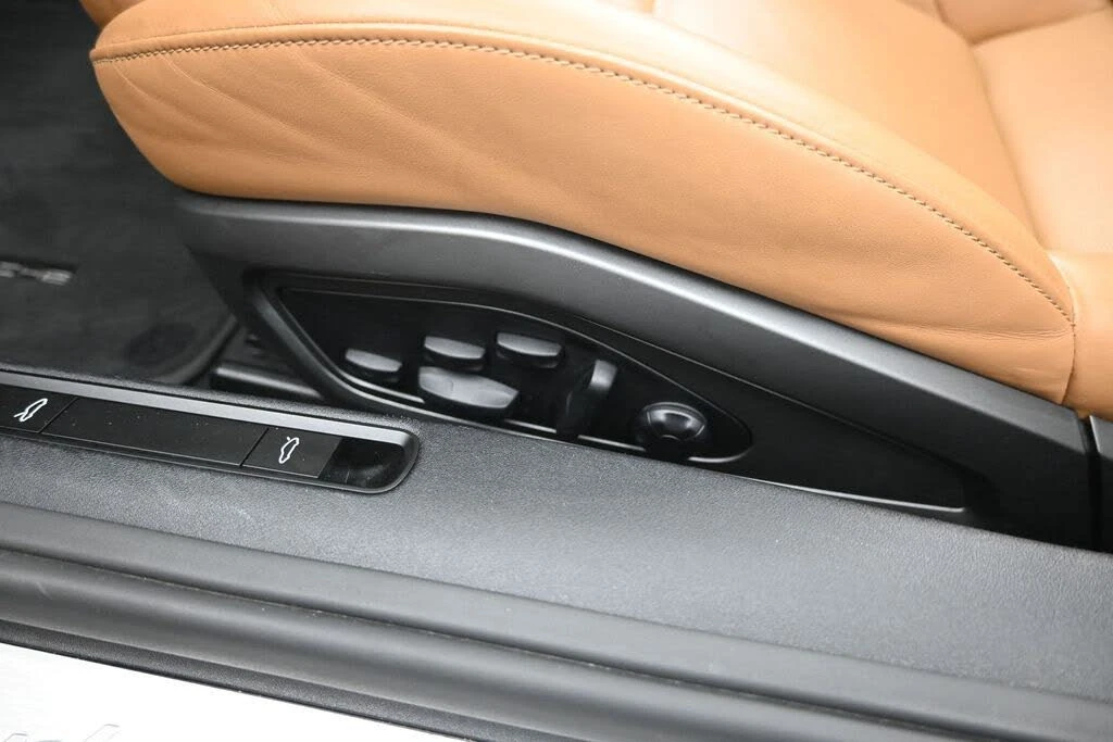 2023 Porsche 992 Turbo S - Image 13 of 31