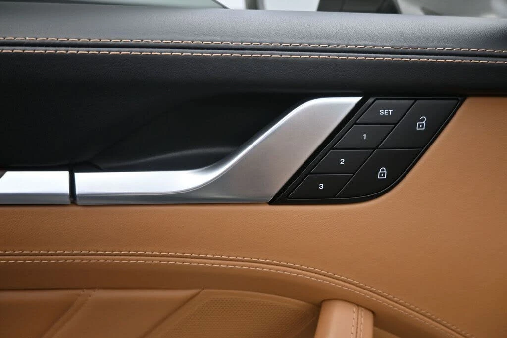 2023 Porsche 992 Turbo S - Image 11 of 31