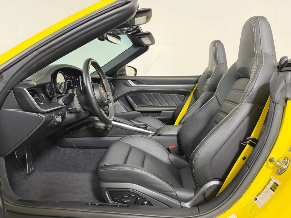 2023 Porsche 992 Turbo S - Image 4 of 5