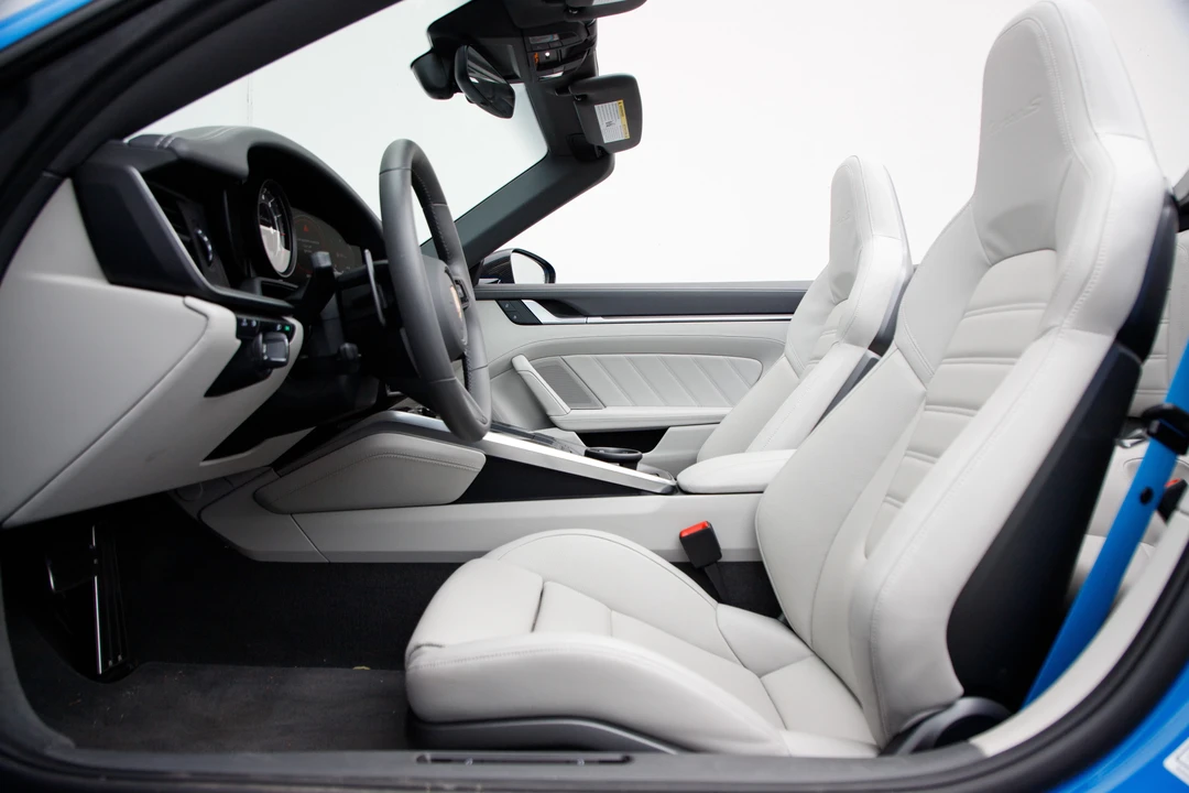 2023 Porsche 992 Turbo S - Image 28 of 31