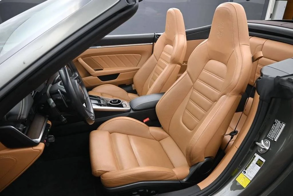 2023 Porsche 992 Turbo S - Image 5 of 5