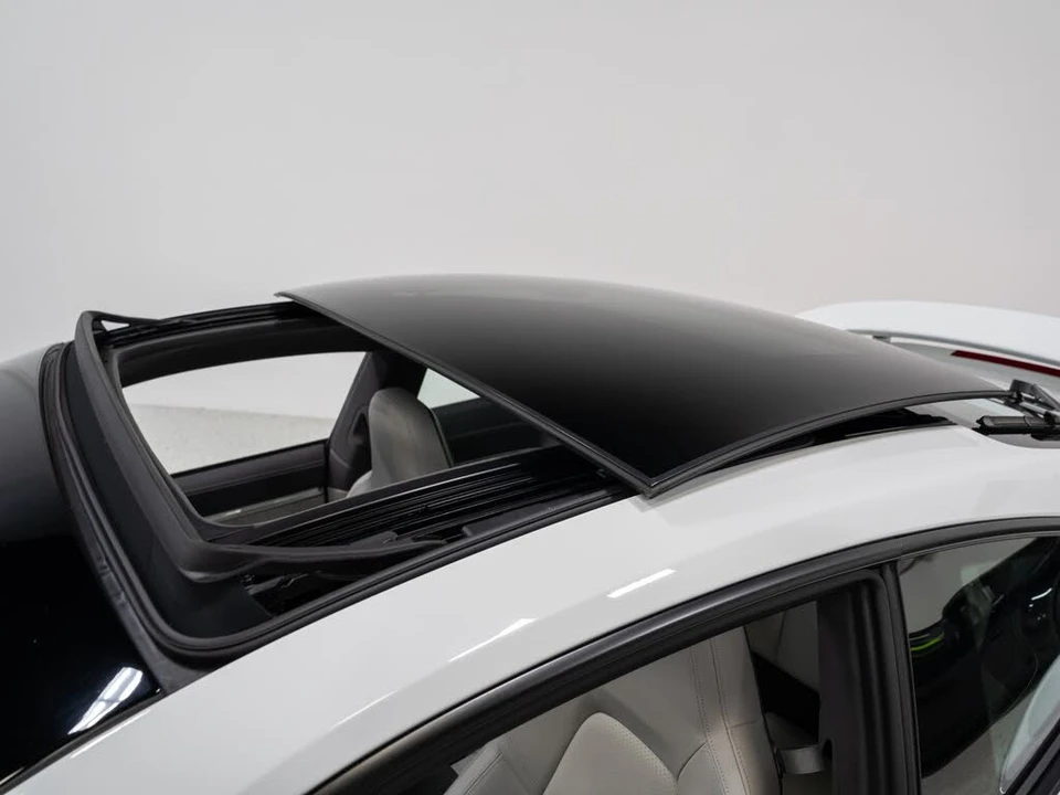 2023 Porsche 992 Turbo S - Image 21 of 31
