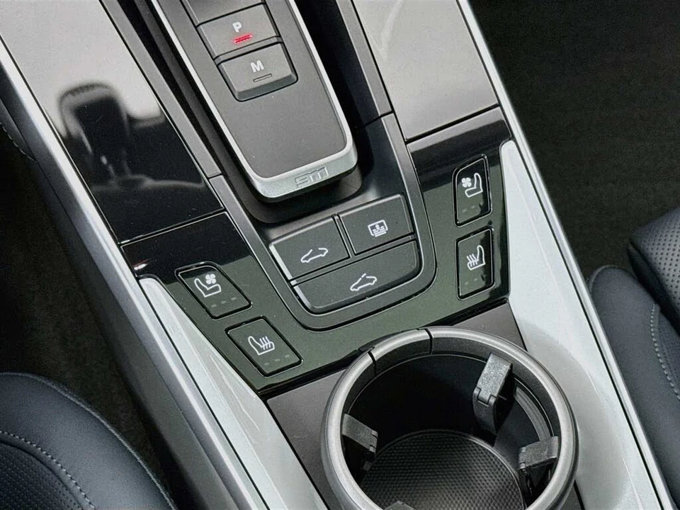 2023 Porsche 992 Turbo S - Image 21 of 31