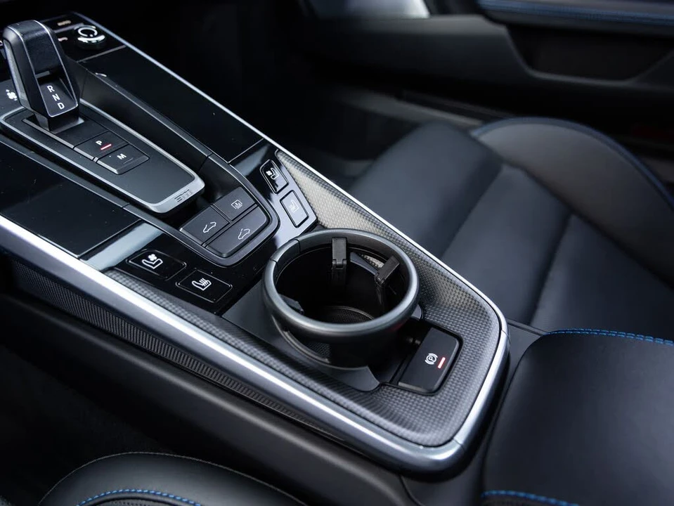 2023 Porsche 992 Turbo S - Image 19 of 31
