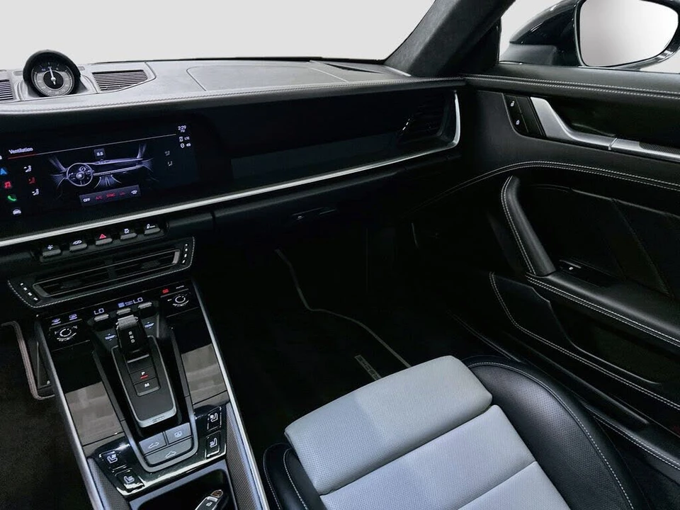 2023 Porsche 992 Turbo S - Image 24 of 31