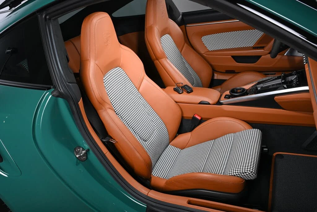 2023 Porsche 992 Turbo S - Image 24 of 30