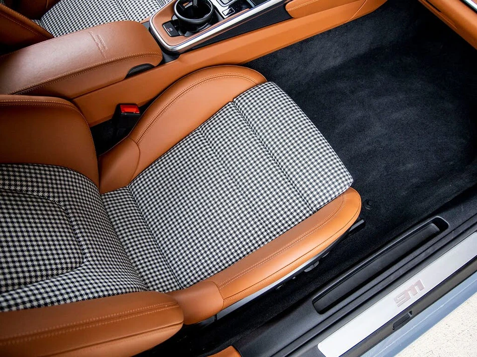 2023 Porsche 992 Turbo S - Image 30 of 31