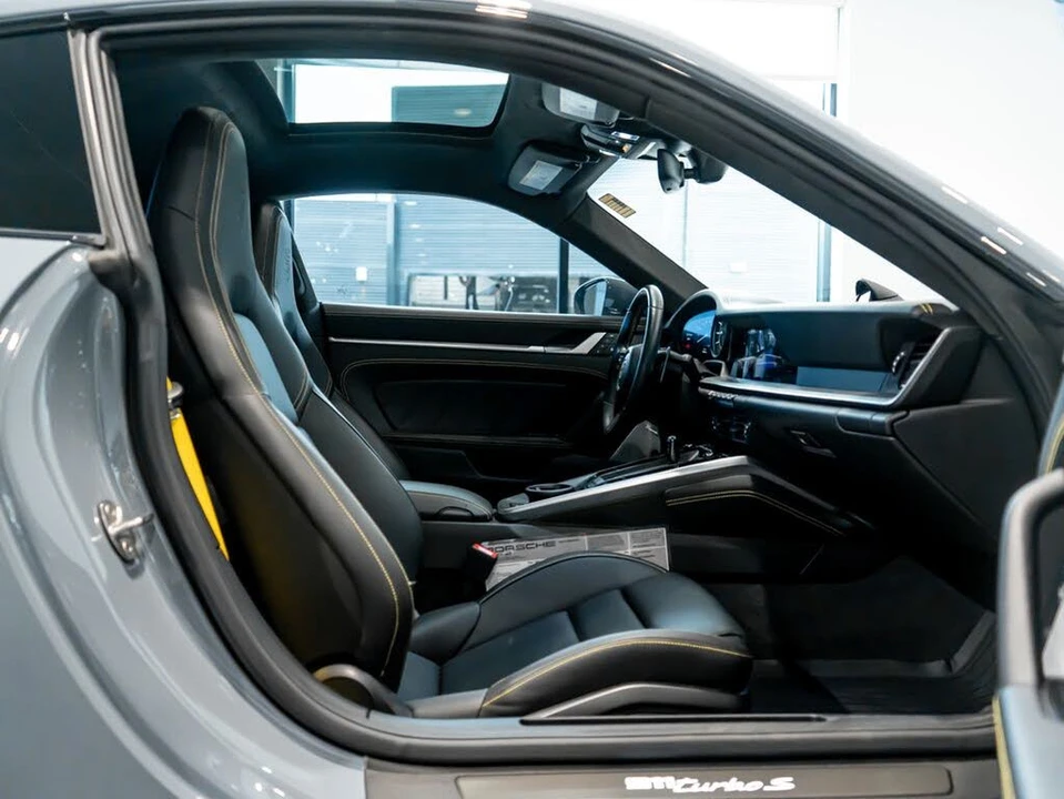 2023 Porsche 992 Turbo S - Image 25 of 31
