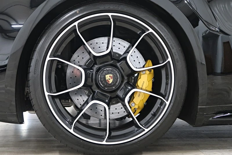 2023 Porsche 992 Turbo S - Image 24 of 31