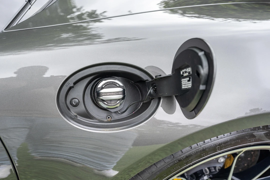 2023 Porsche 992 Turbo - Image 26 of 31