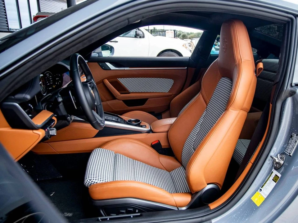 2023 Porsche 992 Turbo S - Image 5 of 5