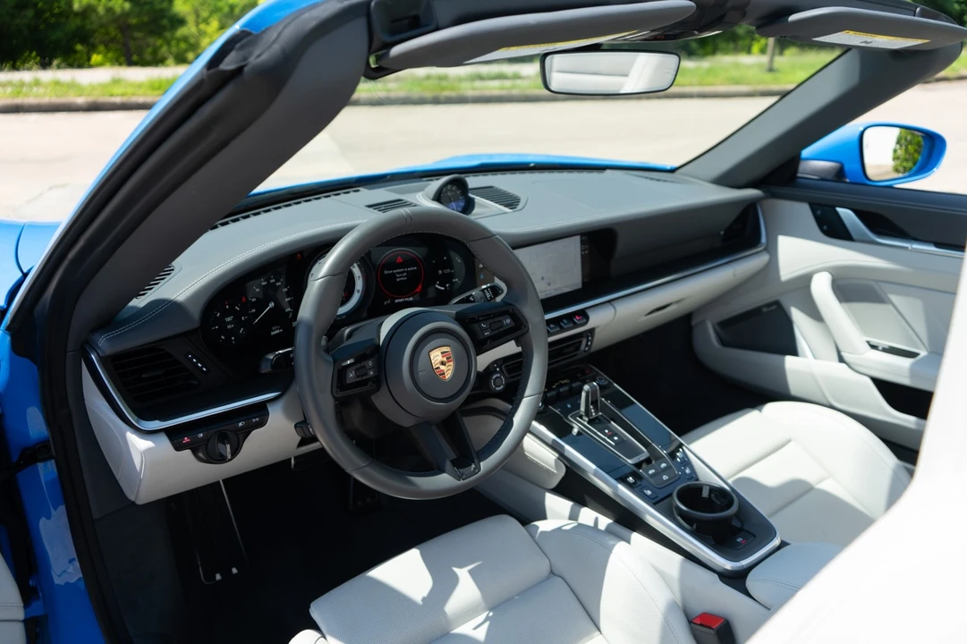 2023 Porsche 911 - Image 5 of 31