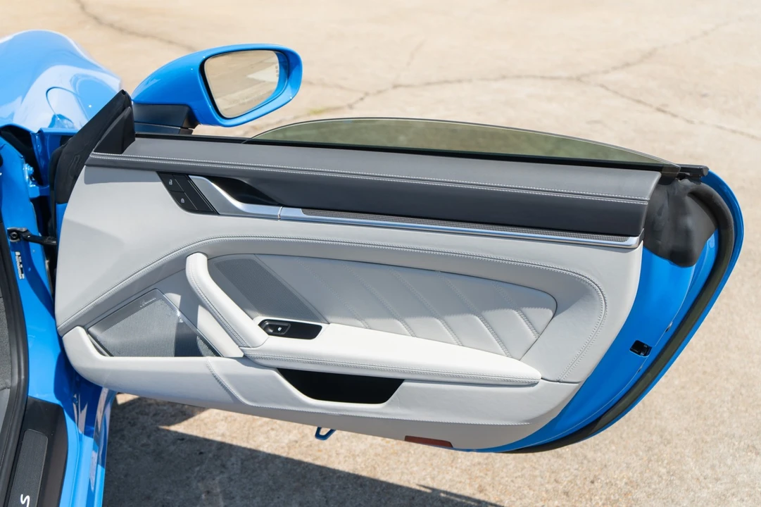 2023 Porsche 911 - Image 27 of 31