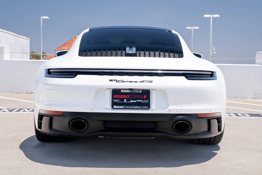 2023 Porsche 992 Carrera - Image 12 of 31