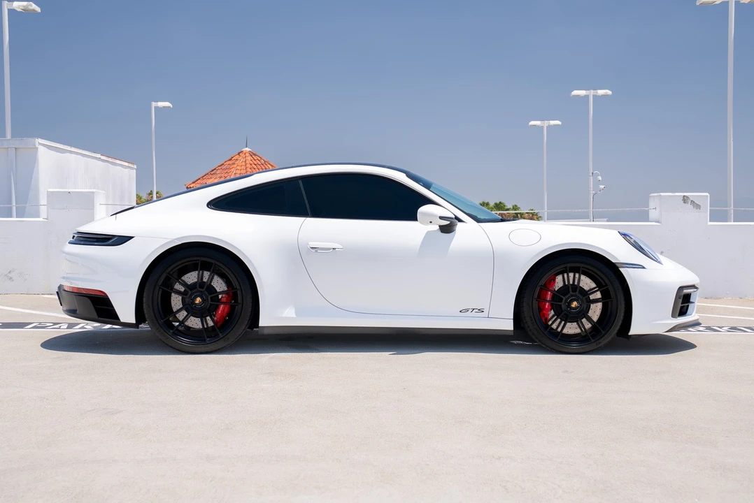 2023 Porsche 992 Carrera - Image 18 of 31