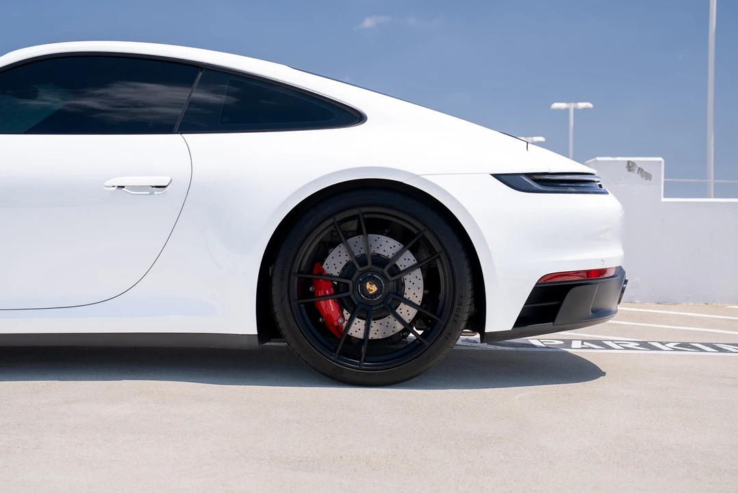 2023 Porsche 992 Carrera - Image 9 of 31
