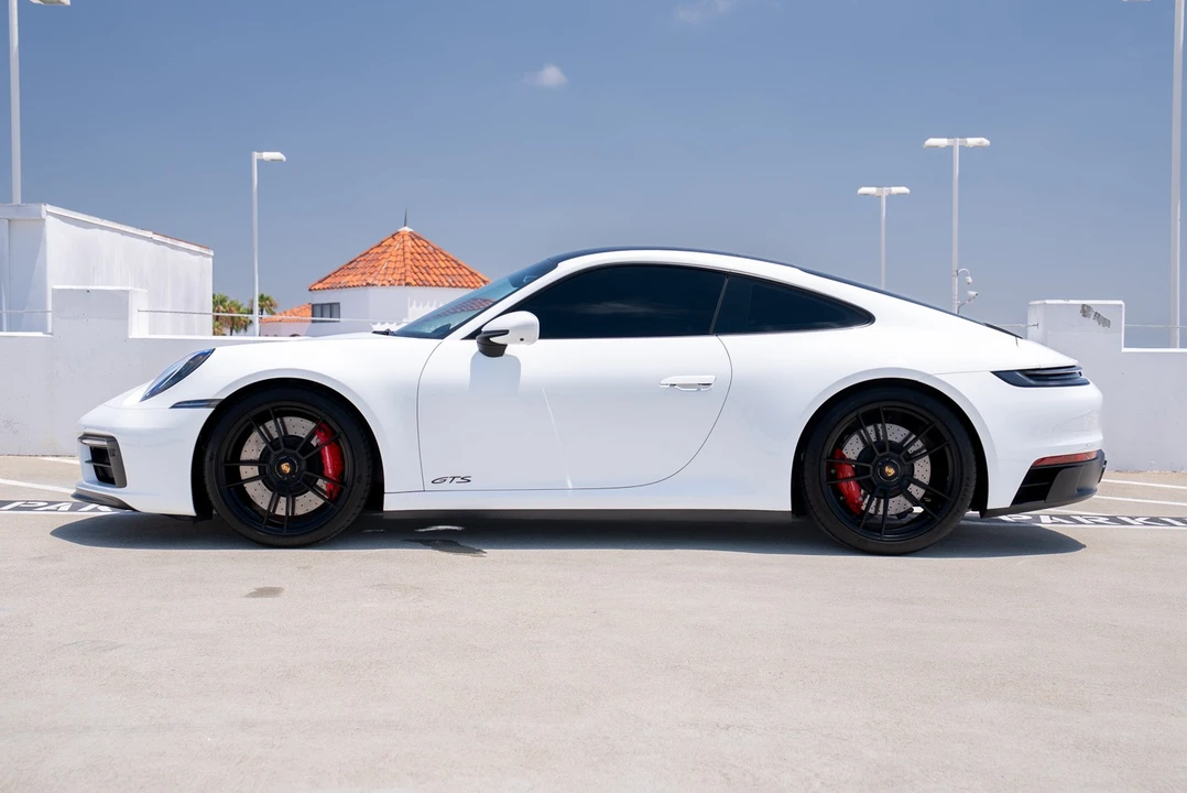 2023 Porsche 992 Carrera - Image 6 of 31